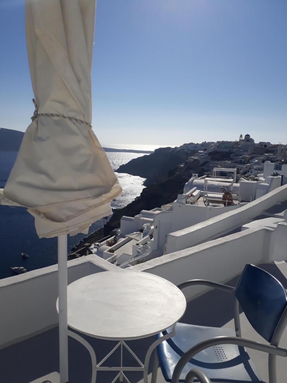 Traditional Cave Studio Caldera View,757349032:JPEG